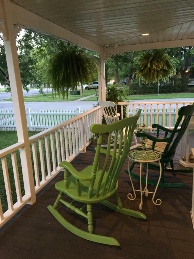Finlay House Bed And Breakfast Niagara - On - The - Lake ภายนอก รูปภาพ